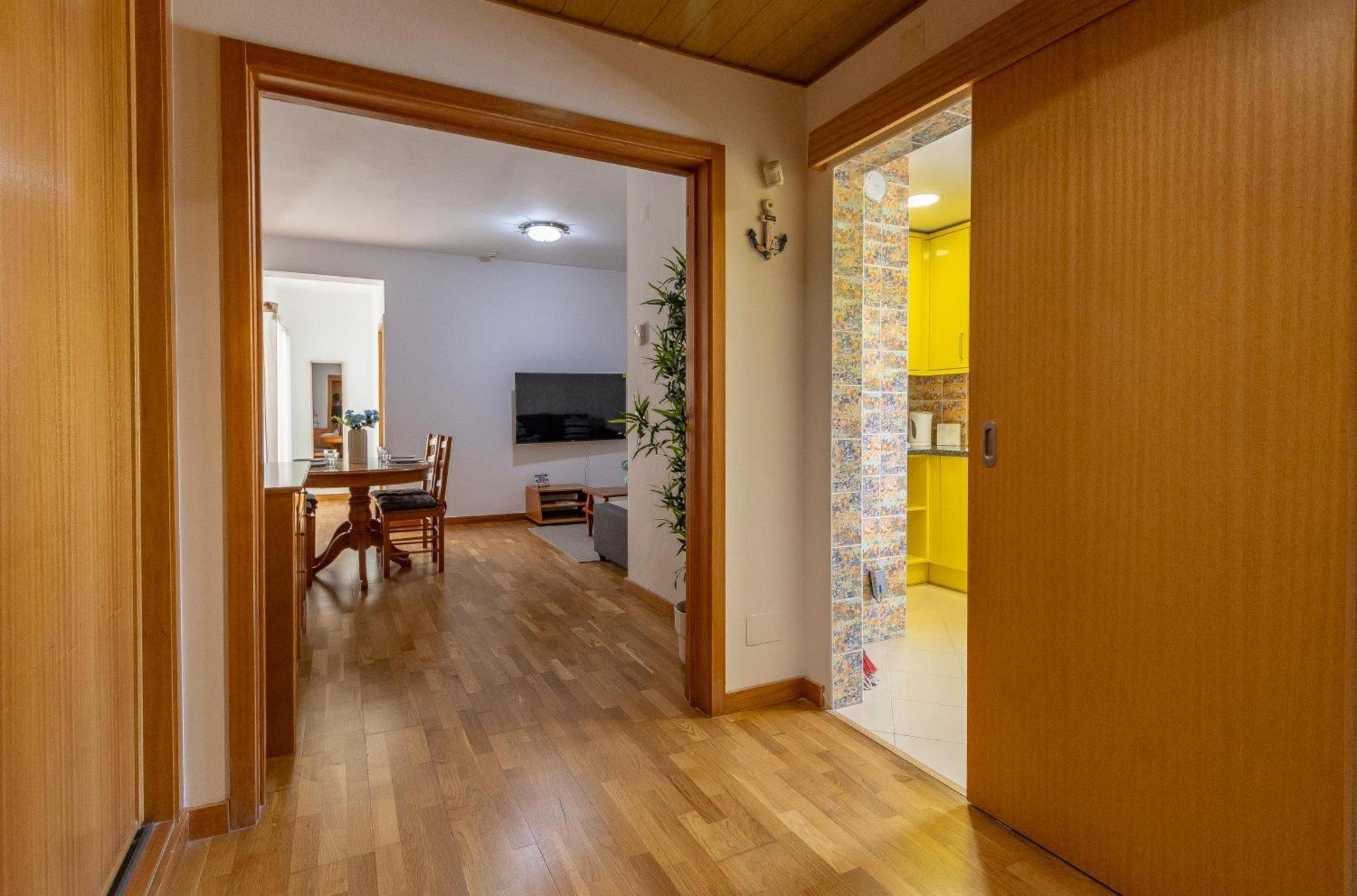 Blue Sea In Marina Apartment *